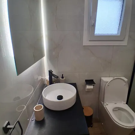 Nyaraló Aparktion Akrotíri